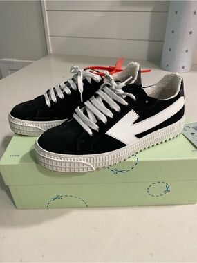 Off-White Black and White Virgil Abloh Arrow sneakers